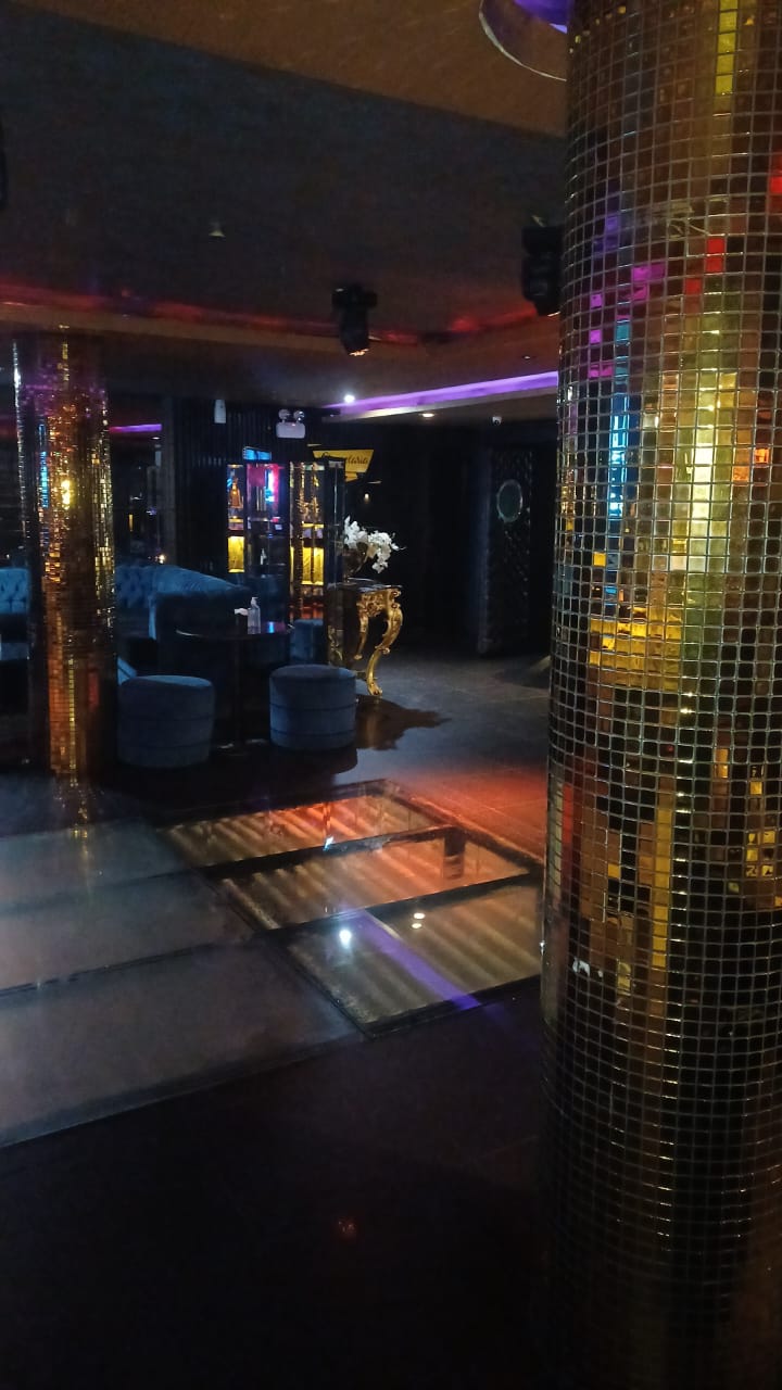 Pista & Pole Dance